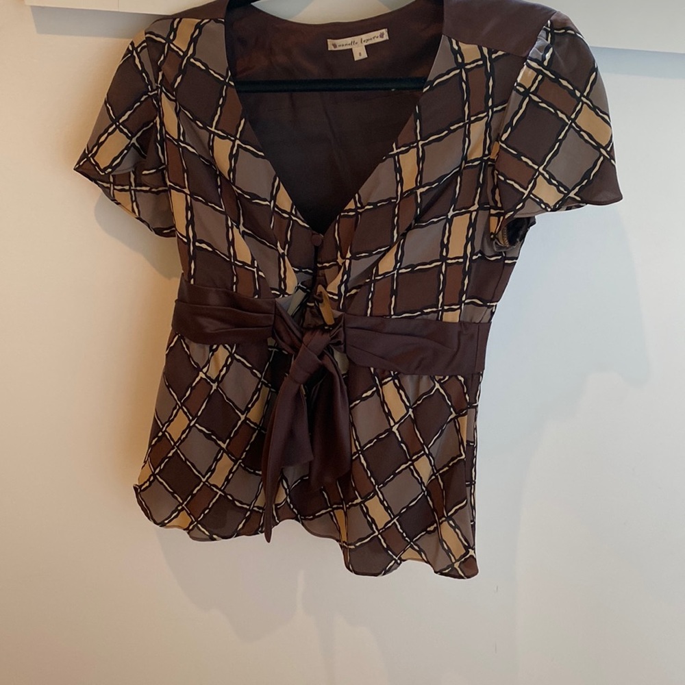 Never worn Nanette Laporte silk blouse buttons and bow in front